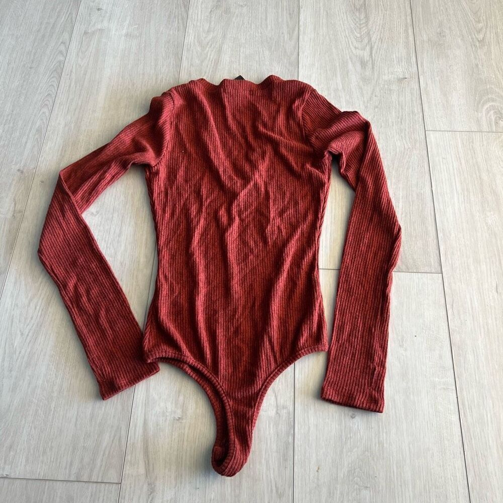 Lulus bodysuit size S - Picture 2 of 4